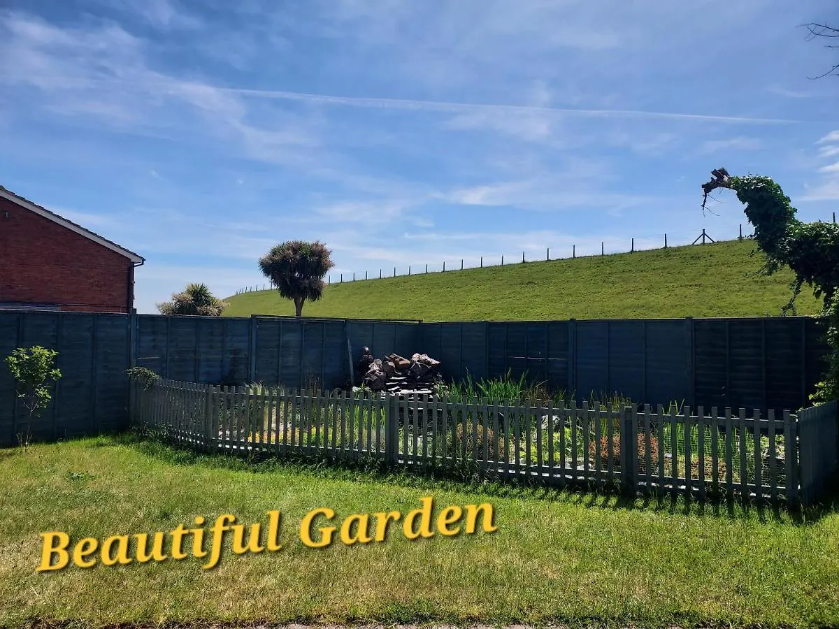 Beautiful Property Near Airport Stanwell United Kingdom