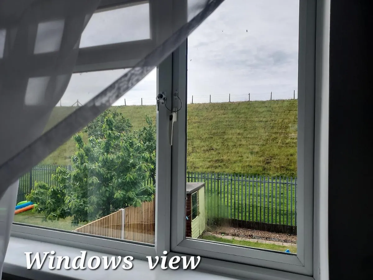 Beautiful Property Near Airport Stanwell 0*,  United Kingdom